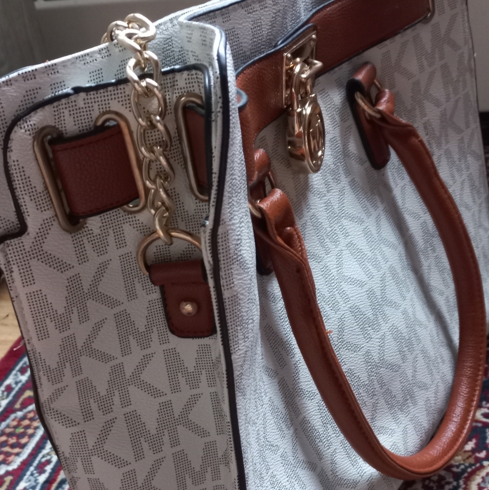MK Bag - Picture 4 of 7